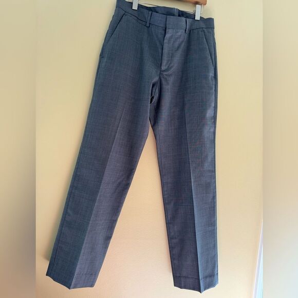 Express Fitted 36R gray suit like new, go to for weddings - Picture 10 of 12